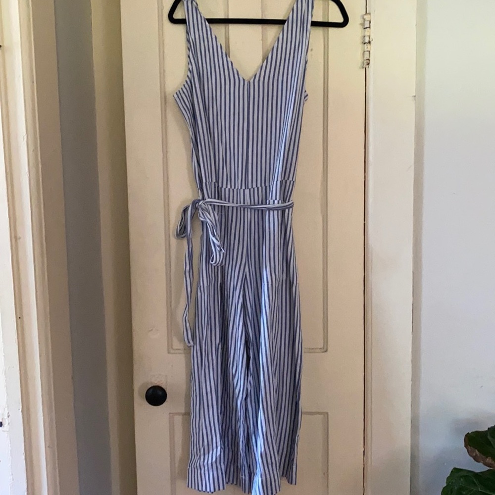 Size M Linen striped jumpsuit